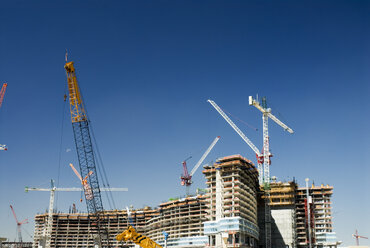 USA, Nevada, Las Vegas, Baustelle mit Baukränen - NHF00682