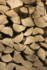 Piled firewood, close-up - MUF00083
