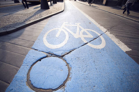 Fahrradschild auf der Straße, lizenzfreies Stockfoto