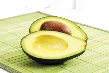 Avocado, cross section - 08238CS-U