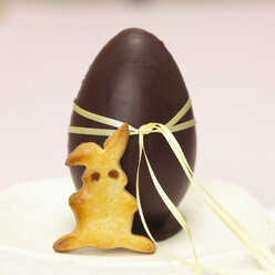 Chocolate Easter egg and easter bunny - SCF00163