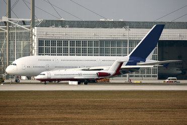 Aeroplanes on runway - RDF00261