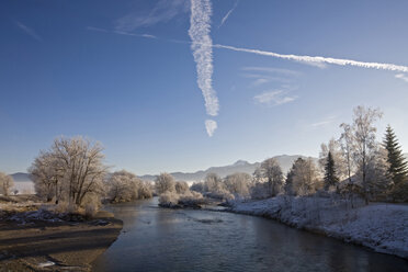 Germany, Bavaria, Murnau, River cutting through snow covered landscape - FOF00486