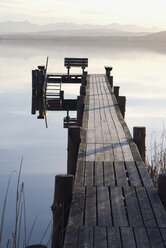 Germany, Bavaria, Ammersee, landing stage - UMF00200