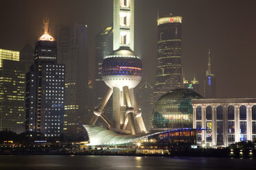 China, Shanghai, Oriental Pearl TV Tower - GW00566