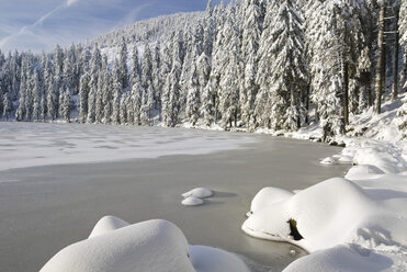 Deutschland, Schwarzwald, Mummelsee, Winterlandschaft - SHF00205