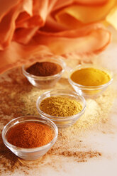 Different spices in bowls - 00382LR-U