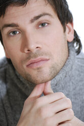 Portrait of a young man, close-up - VRF00058