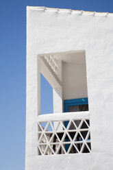 Spanien, Andalusien, Frigiliana, Haus mit Balkon - GWF00634