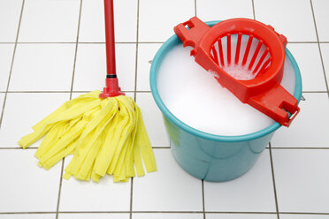 Cleaning utensils, Mop and bucket - TCF00680