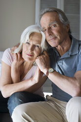 Senior couple, portrait - WESTF08245
