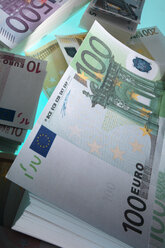 Euro banknotes, close-up - NLF00017