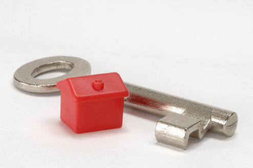 Miniaturhaus und Schlüssel - ASF03658