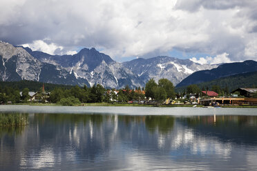 Österreich, Tirol, Seefeld, Wildsee - 08706CS-U