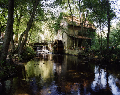 Deutschland, Niedersachsen, Wallenhorst, Wassermühle - MSF02259