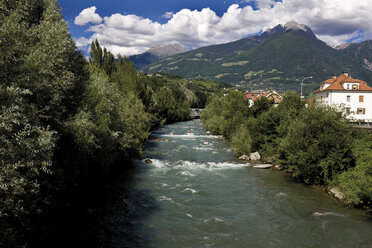 Italien, Südtirol, Fluss bei Meran - 08813CS-U