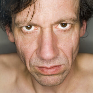 Portrait of a man, close-up - MUF00561