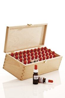 Wooden box with Bach flower remedies - 08873CS-U