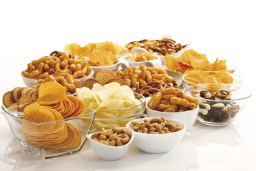 Assorted snacks in glass bowls - 09093CS-U