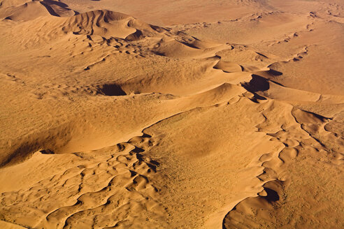 Afrika, Namibia, Wüstenlandschaft, Luftaufnahme - FO01082