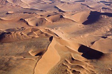 Afrika, Namibia, Wüstenlandschaft, Luftaufnahme - FO01081