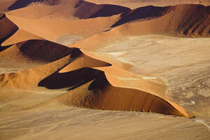 Afrika, Namibia, Sossusvlei, Wüstenlandschaft, Luftaufnahme - FO01063