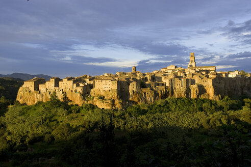 Italien, Toskana, Pitigliano, Stadtbild - DSF00141