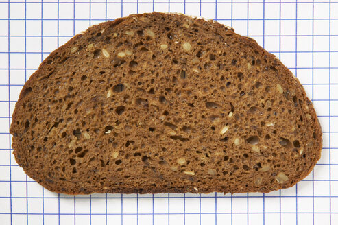 Scheibe Brot, Nahaufnahme - THF00839