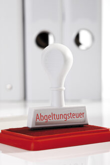 Stempel mit der Aufschrift Withholding Tax, Nahaufnahme - 09296CS-U