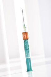 Medical syringe, close-up - 09255CS-U