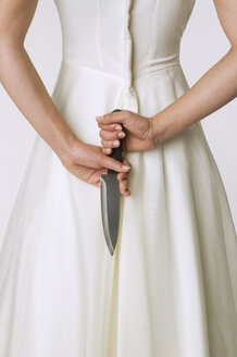 Braut hält Messer - NHF00908