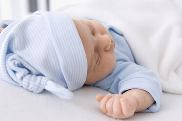 Baby girl (2 months) sleeping, portrait - SMO00312