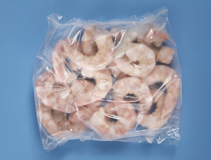 Gefrorene Shrimps im Plastikbeutel, Ansicht von oben - THF00962