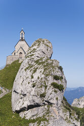 Deutschland, Bayern, Wendelstein, Gipfel mit Kapelle - UMF00252