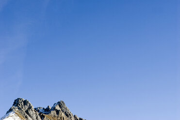 Österreich, Berggipfel mit blauem Himmel - AWDF00254