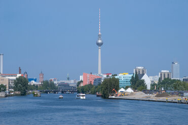 Deutschland, Berlin, Stadtbild mit Fernsehturm - PMF00607