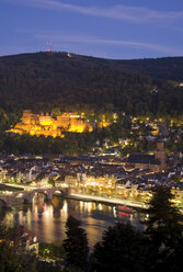 Deutschland, Baden-Württemberg, Heidelberg, Blick über Stadt und Fluss - WDF00412
