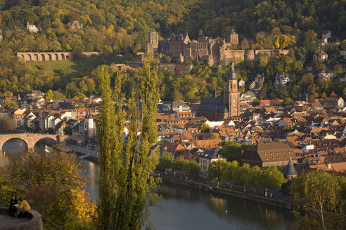 Deutschland, Baden-Württemberg, Heidelberg, Blick über Stadt und Fluss - WDF00408