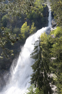 Italien, Südtirol, Eisacktal, Wasserfall - GNF01063