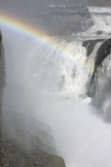 Iceland, Waterfall and rainbow - FFF00958