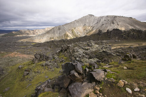 Iceland, Lowland under cloudy sky - FF00994