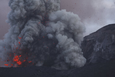 Indonesien, Anak Krakatau, Vulkanausbruch - RM00351