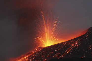 Indonesien, Anak Krakatau, Vulkanausbruch - RM00340