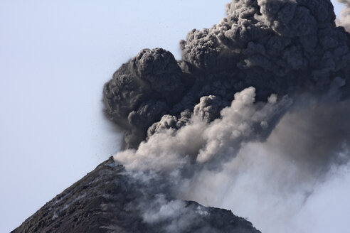 Guatemala, Vulkan Fuego, Ascheeruption - RM00315