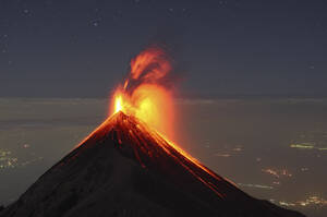 Guatemala, Fuego volcano, Strombolian eruption - RM00314