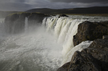 Iceland, Godafoss, waterfall - RM00294