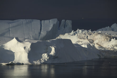 Greenland, Ilulissat, Iceberg - RM00269