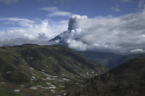 Ecuador, Tungurahua, Vulkanausbruch - RM00255
