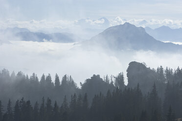 Germany, Bavaria, Kampenwand, Mountain scenery with clouds - FFF01006