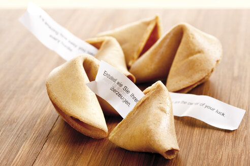 Fortune cookies, close-up - 09962CS-U